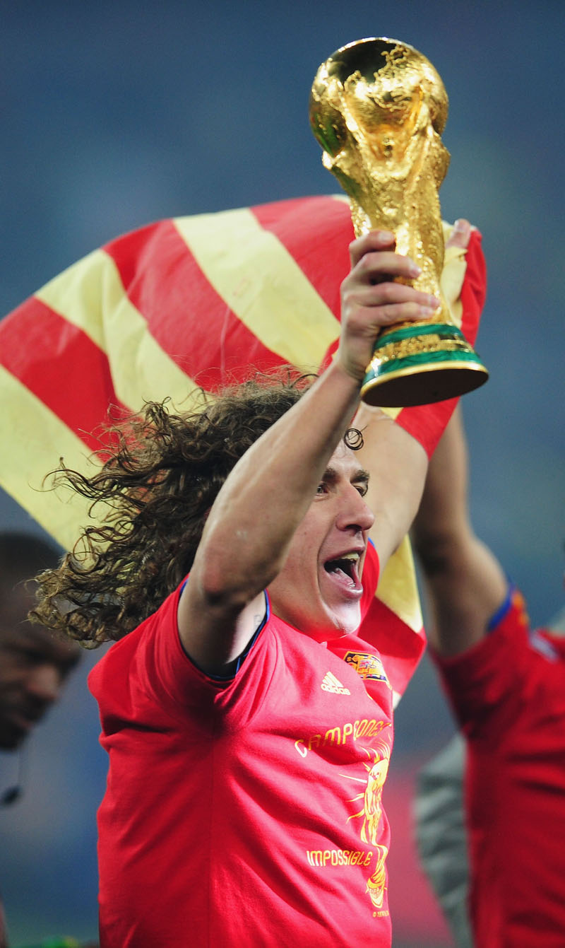 Illustration for article titled World Cup Thighlights: In Celebration Of Pure Spanish Man-Love